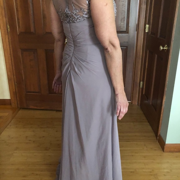 Formal Dress - Picture 7 of 9